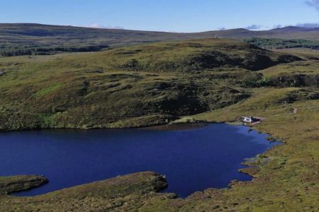 Loch na Beinne Moire Boathouse Faeture Image