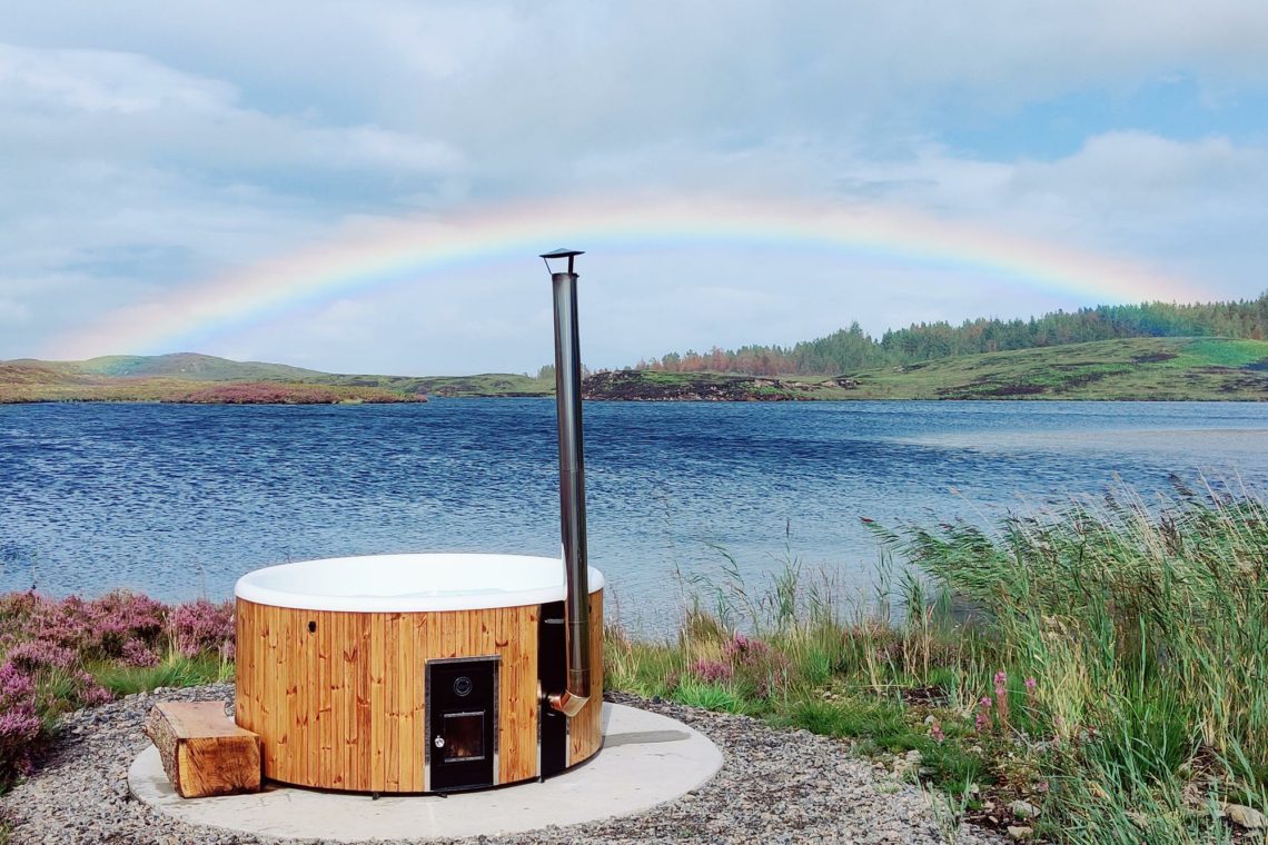 Loch na Beinne Moire Hot Tub