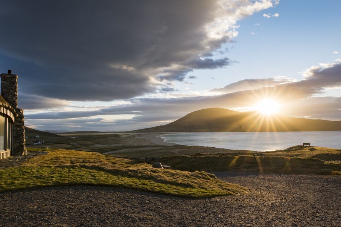 Oran na mara at dusk